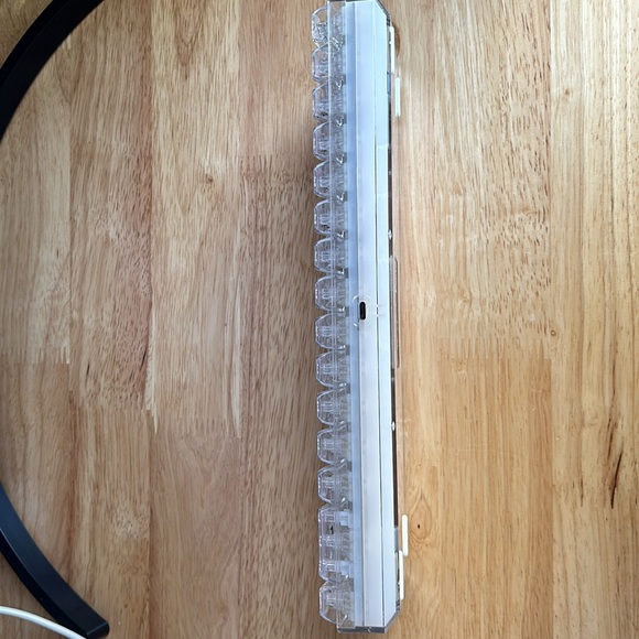 HIGROUND Clear Opal Base 65 Keyboard - Picture 5 of 7